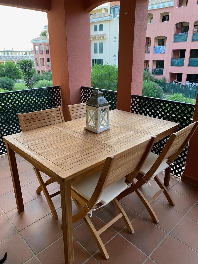 Apartamento En Urbanizacion De Primera Linea De Playa, Atlanterra Захара-де-лос-Атунес Экстерьер фото